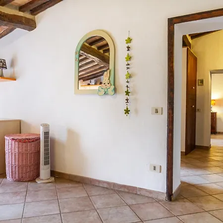 Holiday home Querciagrossa Da Dora